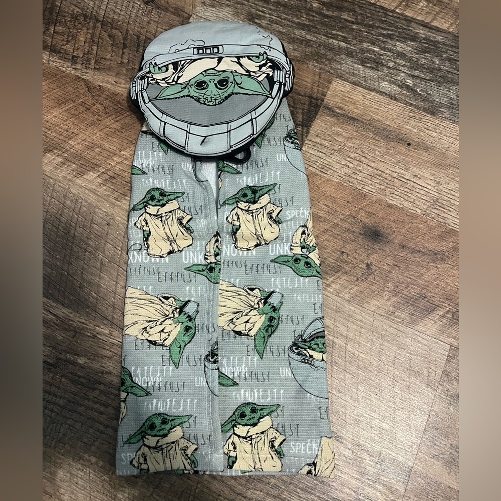 Disney Star Wars Baby Yoda Kitchen Oven Mitt And Towel